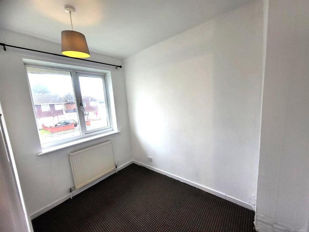 Bedroom 2 Pic 1