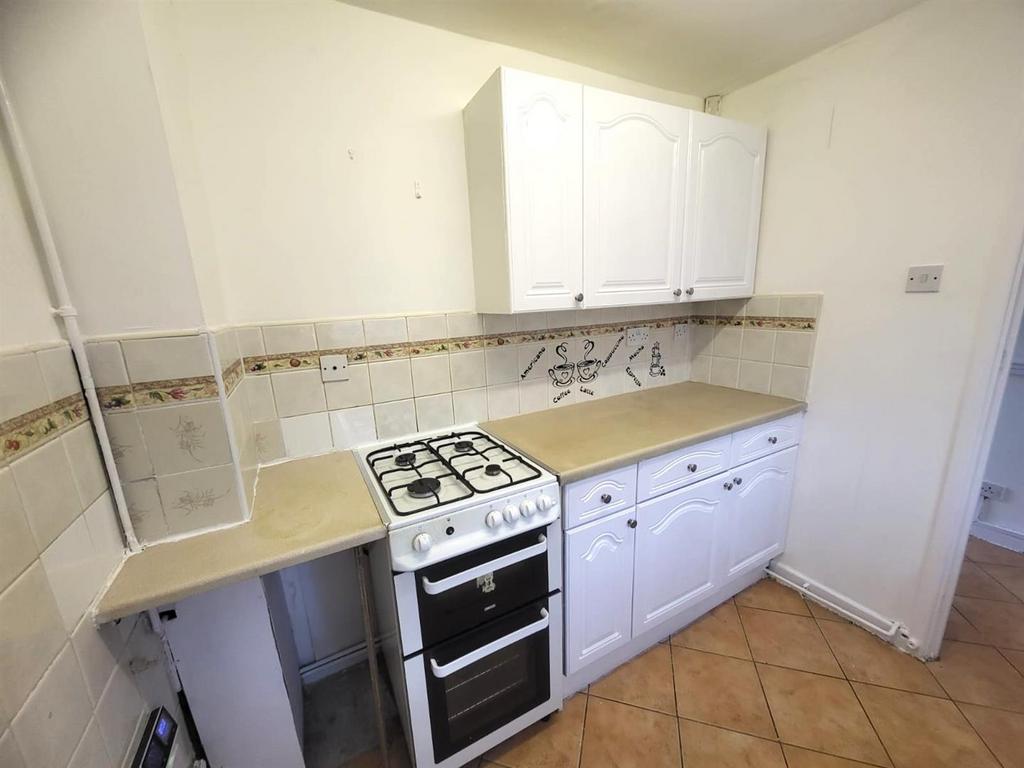 Kitchen Pic 2