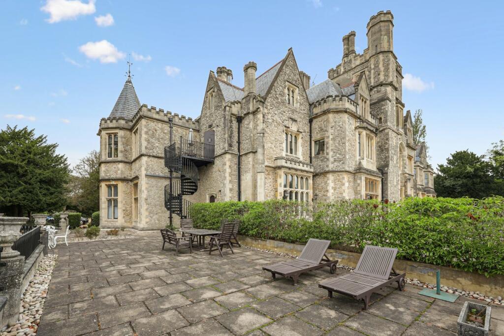 Davidson Frost-Wellings, DFW, Stanmore Hall, Roof