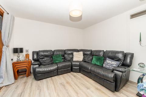 undefined, Fodbank View, Dunfermline KY11