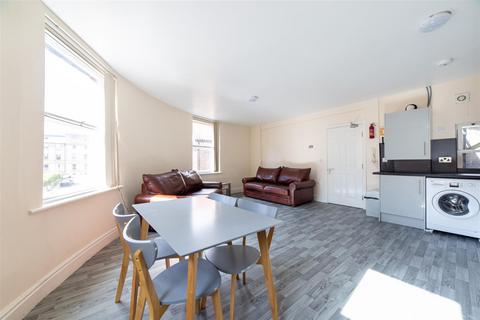 4 bedroom apartment to rent, £135pppw - Fenkle Street, City Centre, Newcastle Upon Tyne
