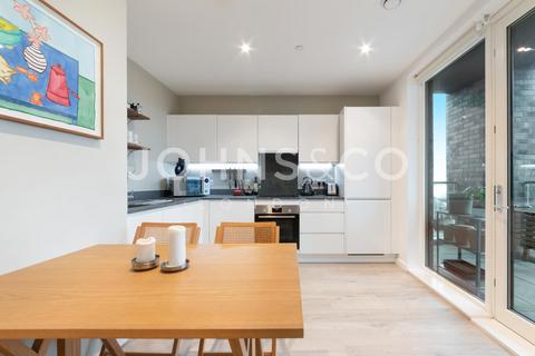 1 bedroom apartment for sale, Falconbrook Gardens, Silvertown Way, London, E16