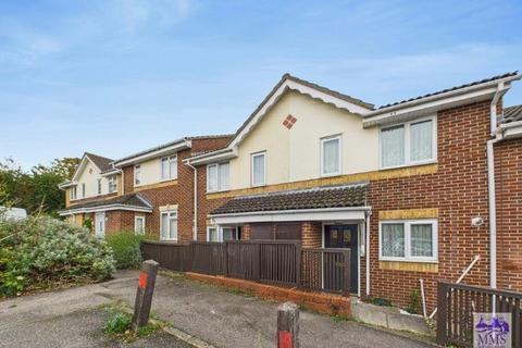 2 bedroom terraced house for sale, Moss Way, Dartford
