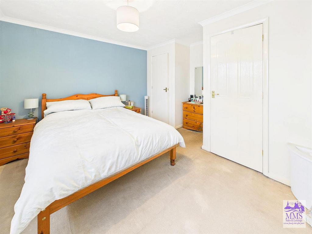 CAM04098 G0-PR0125-STILL016.jpg