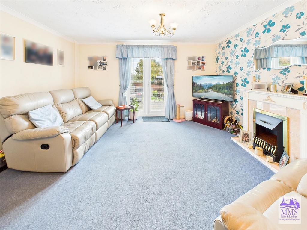 CAM04098 G0-PR0125-STILL006.jpg