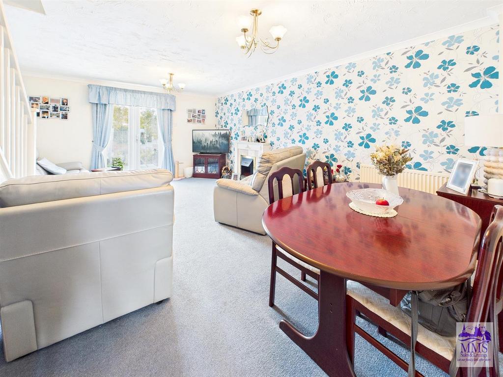 CAM04098 G0-PR0125-STILL005.jpg