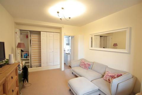 undefined, Tudor Close, Brixton Hill SW2