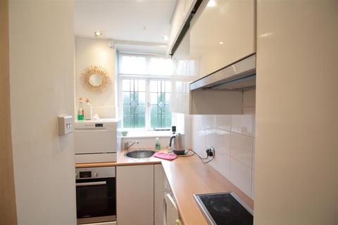undefined, Tudor Close, Brixton Hill SW2