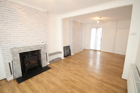 3 bedroom end of terrace house to rent, Alexandra Road, Wellingborough, NN8