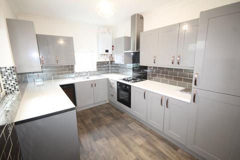 3 bedroom end of terrace house to rent, Alexandra Road, Wellingborough, NN8