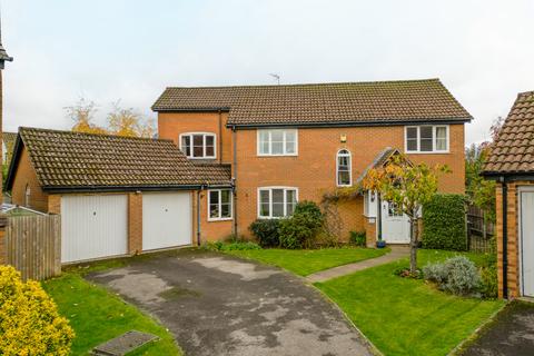 4 bedroom detached house for sale, Mandelyns, Northchurch, Berkhamsted HP4