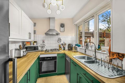 1 bedroom flat for sale, Surr Street, Islington, London