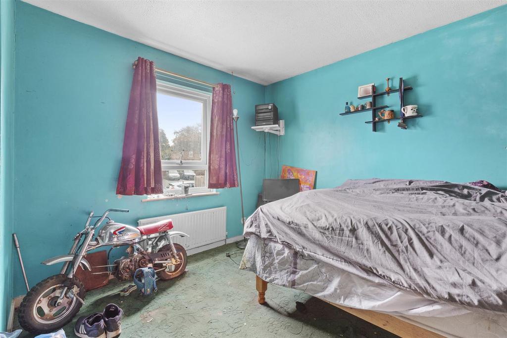 8 Glenister Road, HP12 4 RD-1.jpg