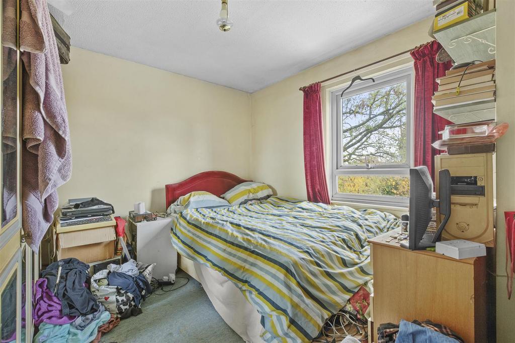 8 Glenister Road, HP12 4 RD-3.jpg