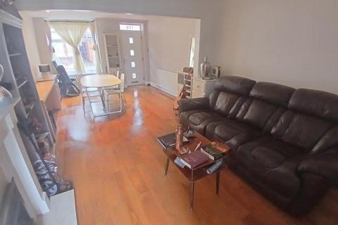 3 bedroom terraced house for sale, Gadsby Street, Attleborough, Nuneaton