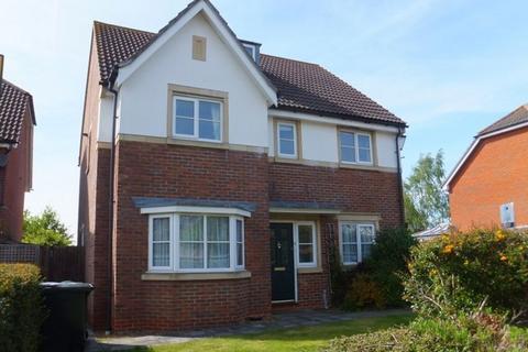 4 bedroom detached house to rent, Copper Beech View, Tonbridge TN9 2HF