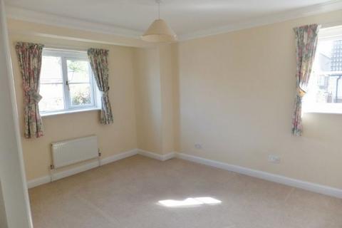 4 bedroom detached house to rent, Copper Beech View, Tonbridge TN9 2HF