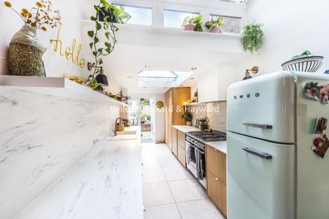 2 bedroom flat to rent, Priory Road, Crouch End, London, N8