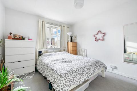 2 bedroom flat for sale, Jubilee Street, London E1