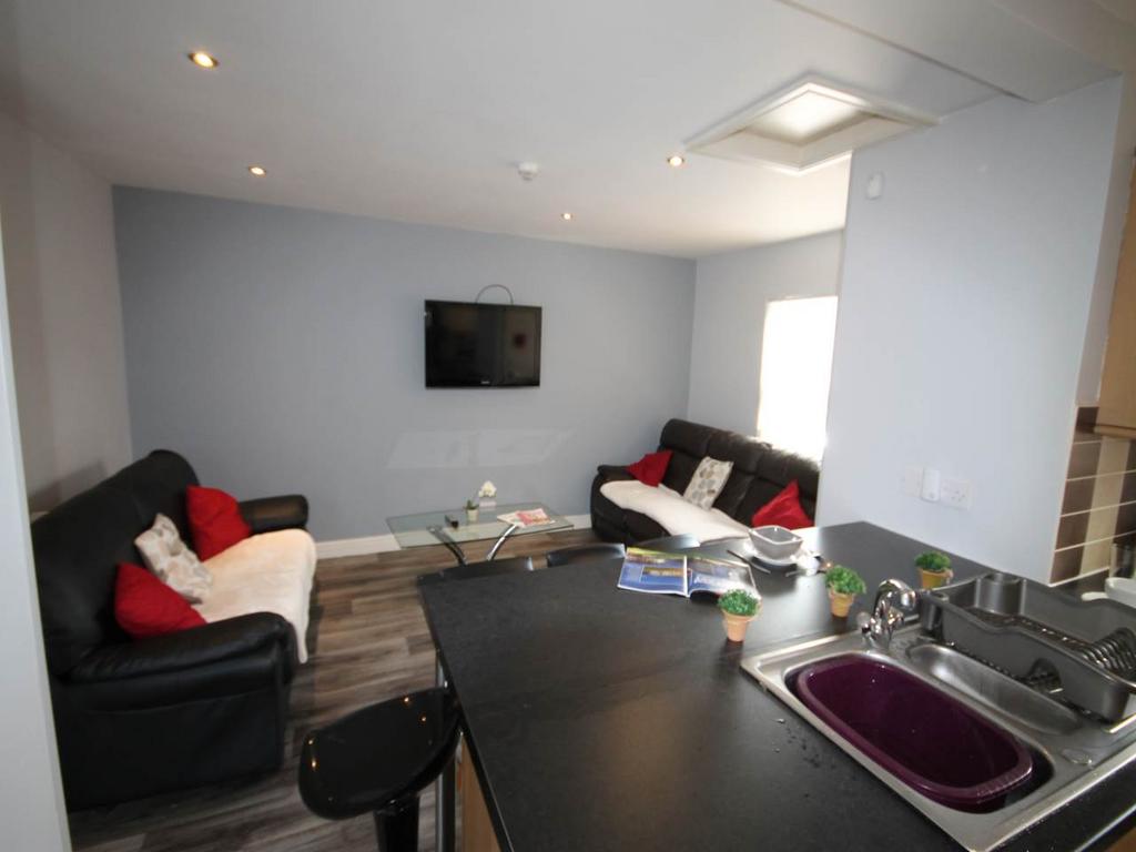 Lounge 1