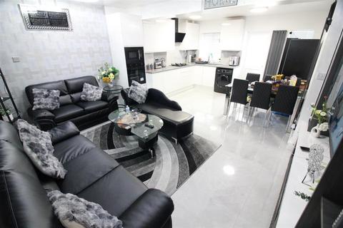 3 bedroom terraced house for sale, Cromwell Road, Hayes