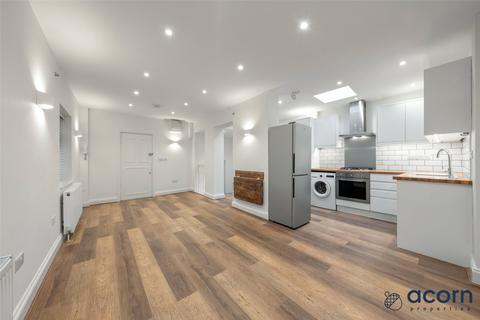 1 bedroom apartment to rent, Regents Park Road, London N3