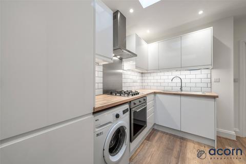 1 bedroom apartment to rent, Regents Park Road, London N3