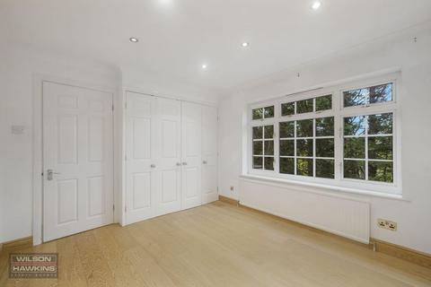 undefined, Mount Park Road, Harrow on The Hill HA1