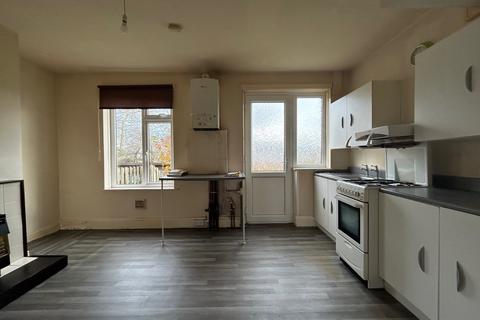 3 bedroom semi-detached house for sale, Mandale Road, Bradford, BD6