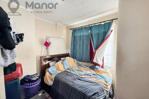 undefined, Roman Road, Ilford, IG1 2PA