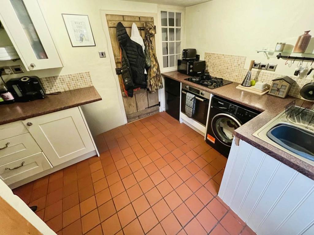 Kitchen 1