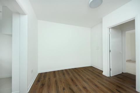 1 bedroom flat to rent, Uxbridge Road, W12