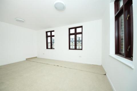 1 bedroom flat to rent, Uxbridge Road, W12