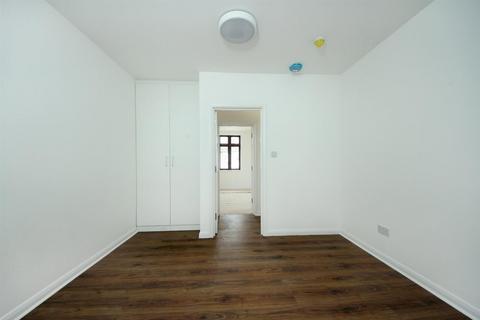 1 bedroom flat to rent, Uxbridge Road, W12