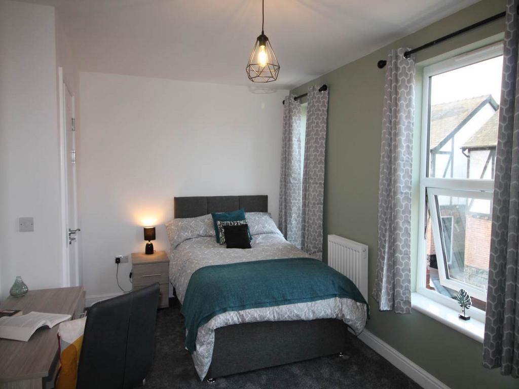 Bedroom 3 & En-suite