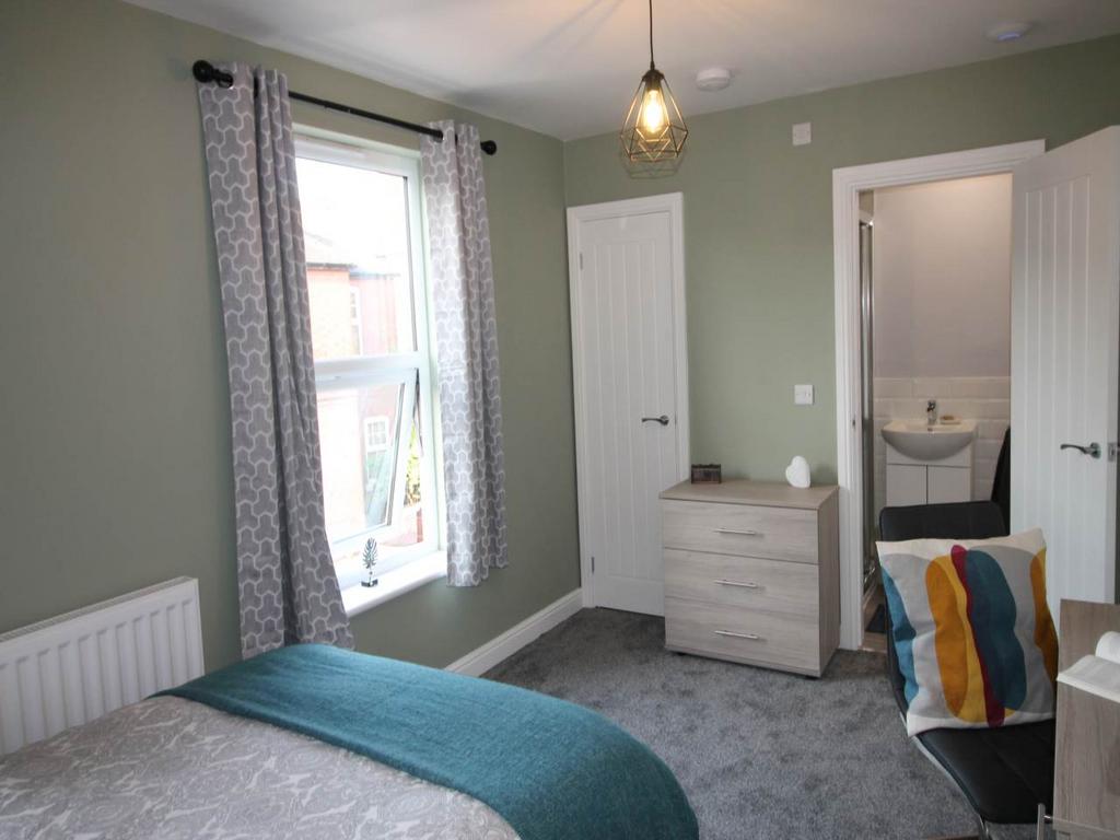 Bedroom 3 & En-suite