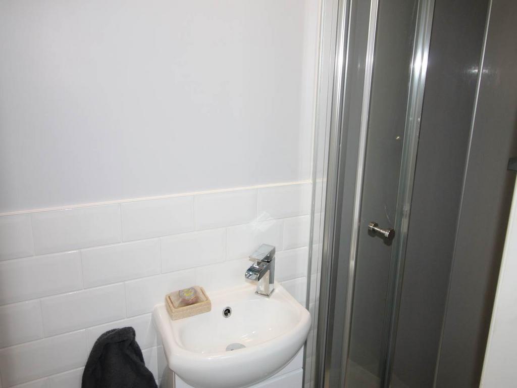 Bedroom 5 & En-suite