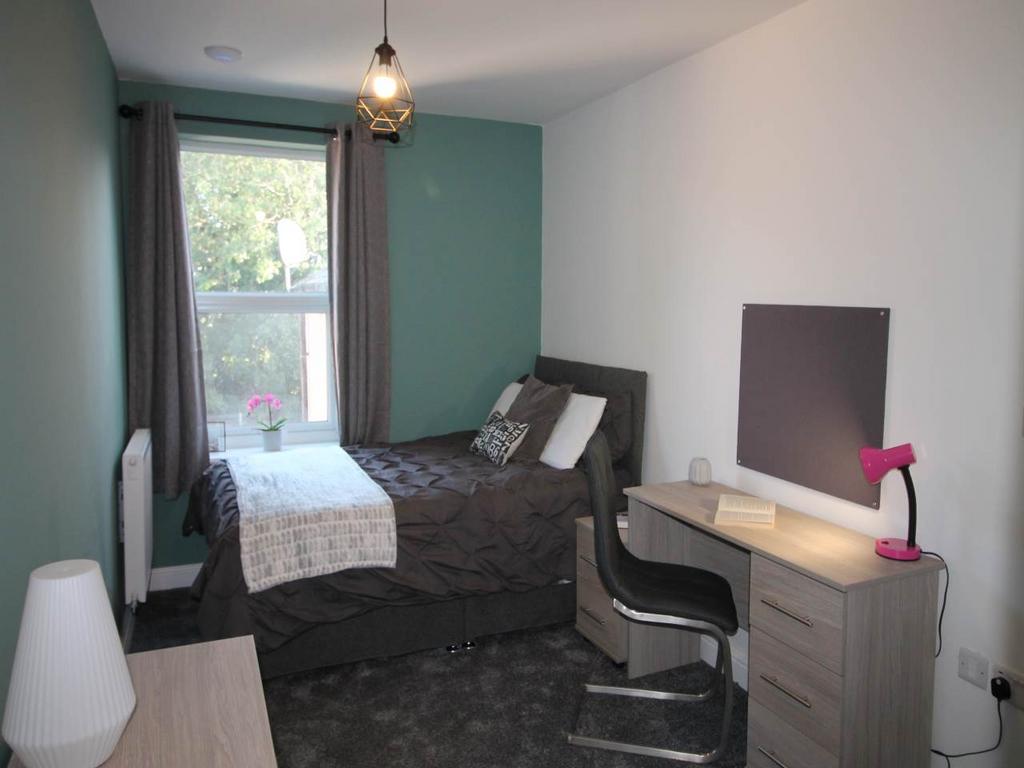 Bedroom 2 & En-suite