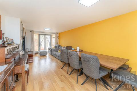 3 bedroom end of terrace house for sale, Picketts Lock Lane, Edmonton, N9