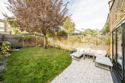 118 Mantilla Road, Balham, London, SW17 8DU