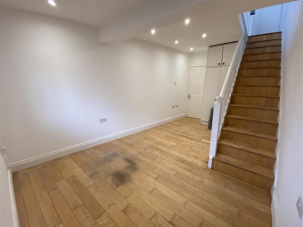 Bedroom.JPG