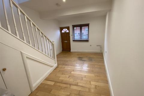 undefined, Brunswick Avenue, London N11