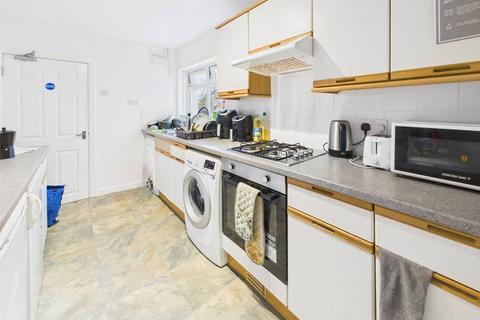 4 bedroom terraced house to rent, Coronation Avenue, Bath, Bath and North East Somerset, BA2