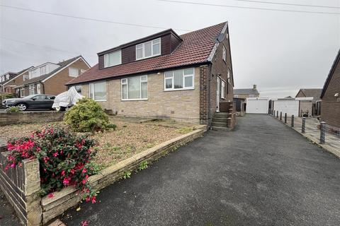 Elizabeth Avenue, Bradford BD12