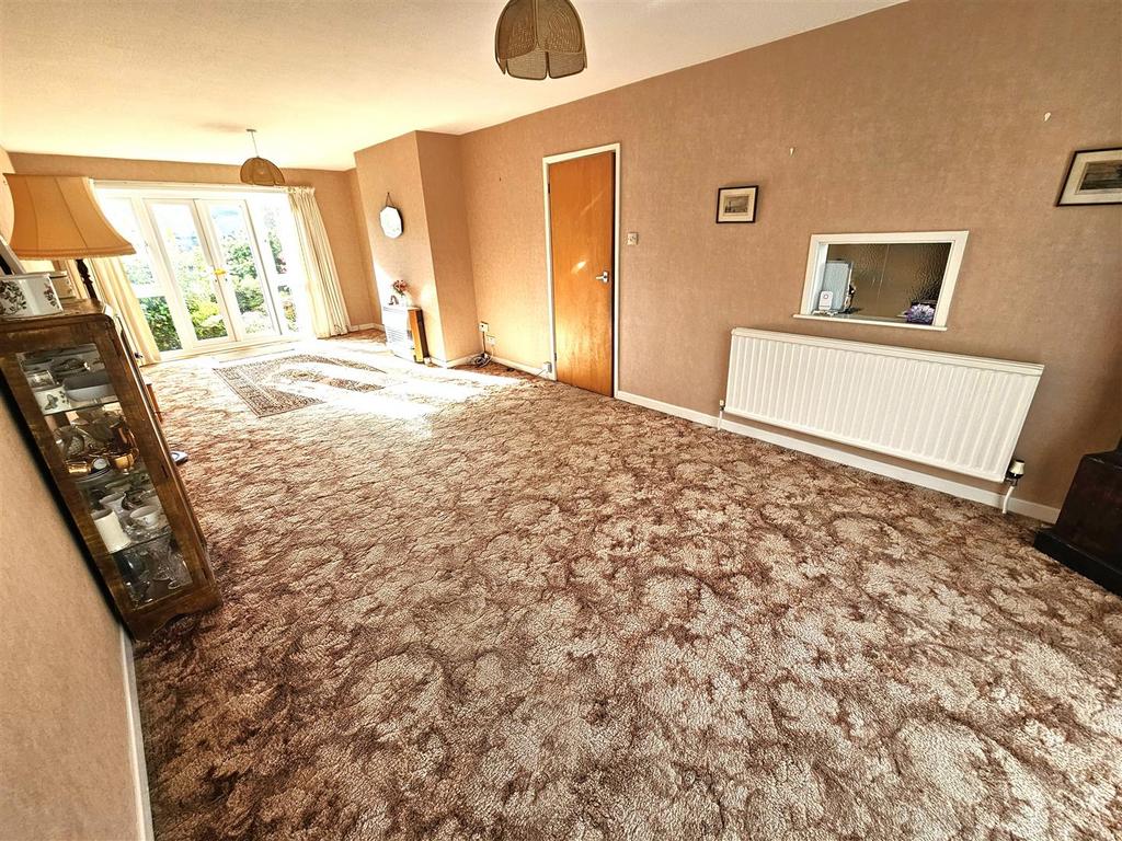 Living Room.jpg