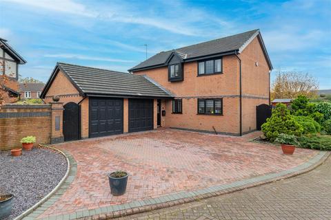The Cedars, Preston PR4