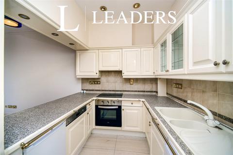 2 bedroom flat to rent, Wellington Court, The Strand, BN2