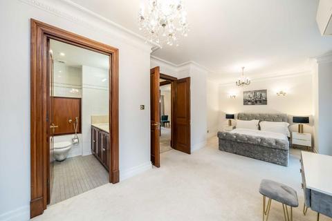 undefined, Brick Street, London W1J