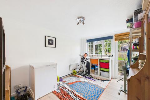 undefined, Ghyll Crescent, Horsham RH13