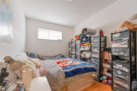 undefined, Finches Court Mews, E14, Docklands, London, E14